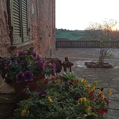 דירה Casa Ollearo Monferrato- A With A View